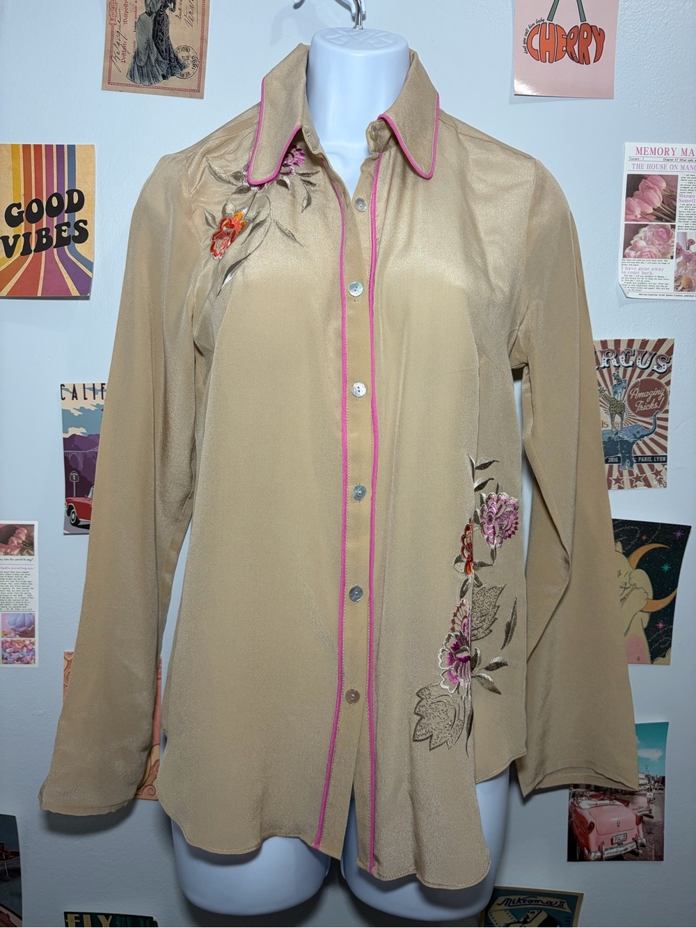 Sundance Cream Button-Down Blouse with Pink Piping and Floral Embroidery
